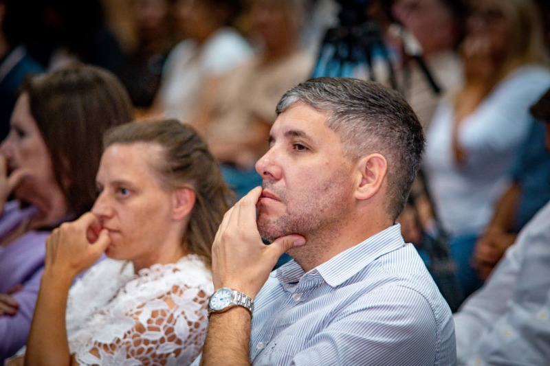 �Sobraron aplausos pero faltaron anuncios importantes�